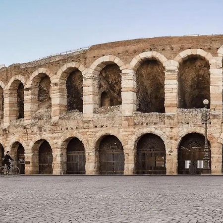 Arena - Verona Centro - Appartamento Elegante Buitenkant foto