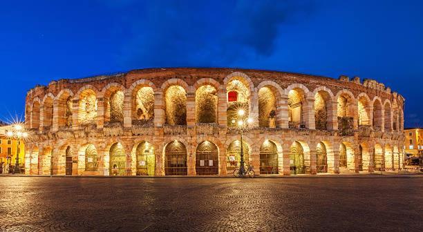 Arena - Verona Centro - Appartamento Elegante Buitenkant foto
