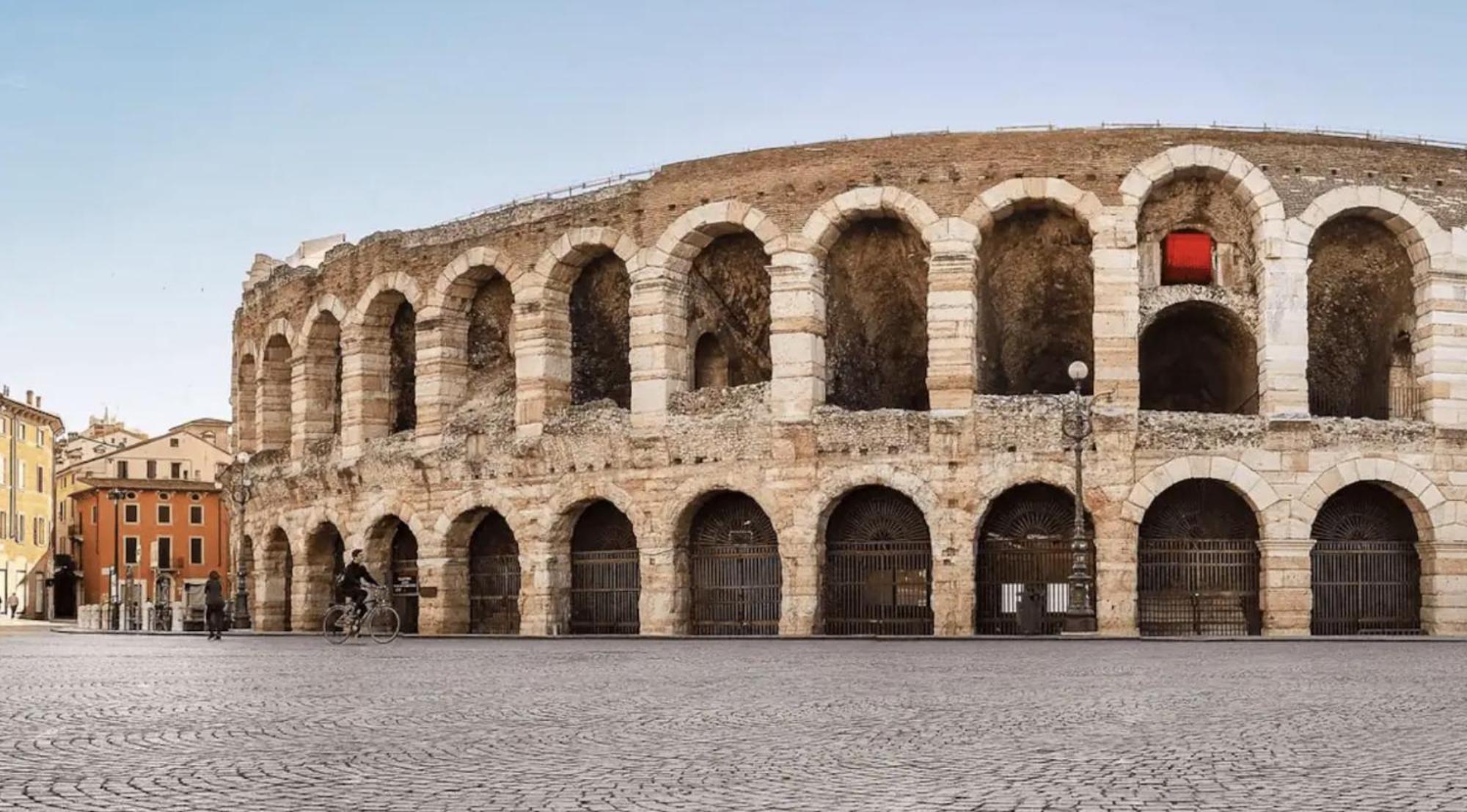 Arena - Verona Centro - Appartamento Elegante Buitenkant foto